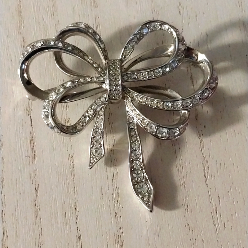 Kenneth Jay Lane For Avon Silver Tone Clear Rhinestone Large Bow Brooch, Signed
